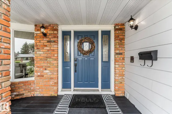 144 GARIEPY CR NW, Edmonton, AB T6M 1A1