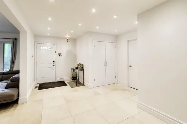 27 Via Nova Dr, Vaughan, ON L4L 7P9