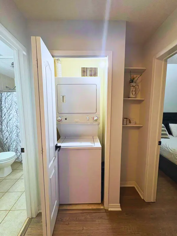 601 Shoreline Dr #145, Mississauga, ON L5B 4J9