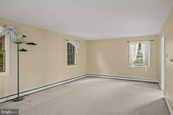 140 S ELMWOOD RD S, Marlton, NJ 08053