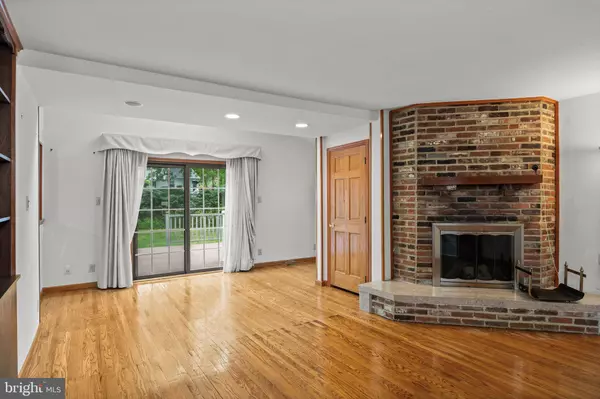 1108 CRANE DR, Cherry Hill, NJ 08003