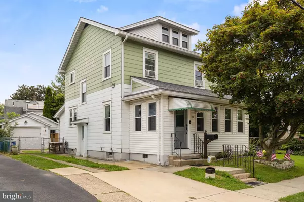 25 W ELBON RD, Brookhaven, PA 19015