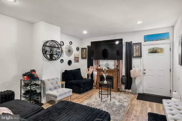 34 W PEARL ST, Burlington, NJ 08016