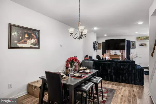 34 W PEARL ST, Burlington, NJ 08016