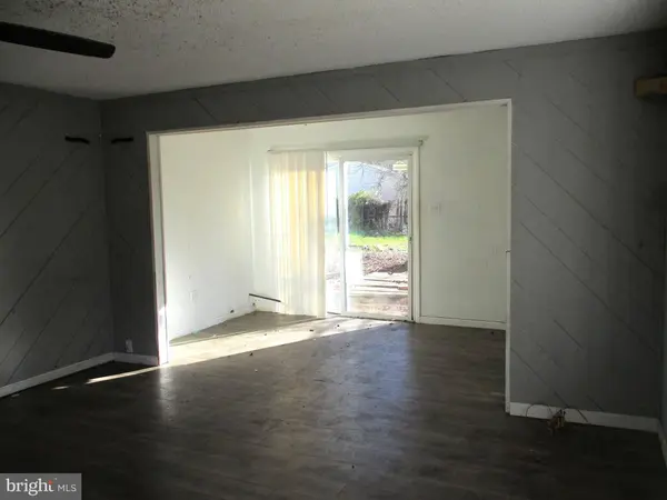 65 MACARTHUR AVE, Franklinville, NJ 08322