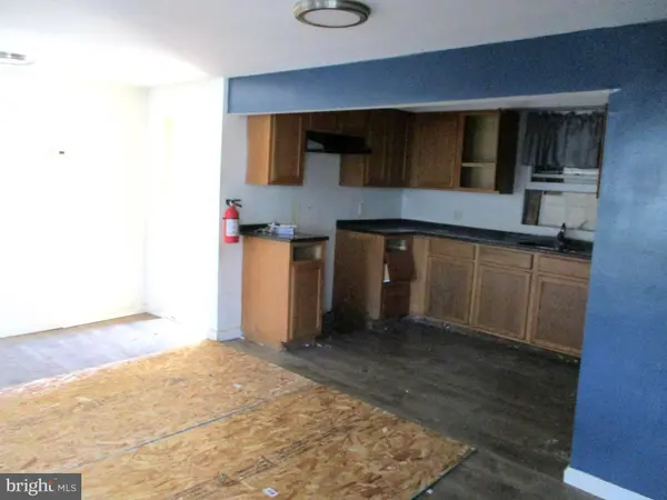 65 MACARTHUR AVE, Franklinville, NJ 08322