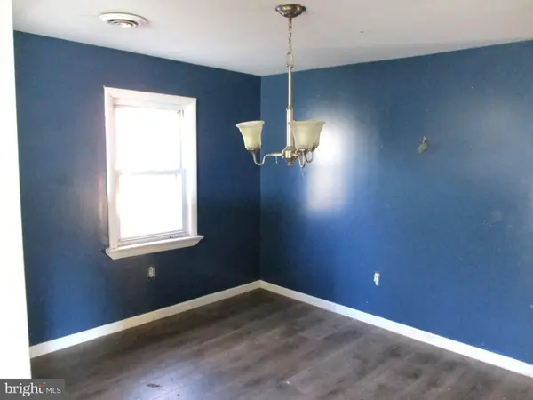 65 MACARTHUR AVE, Franklinville, NJ 08322