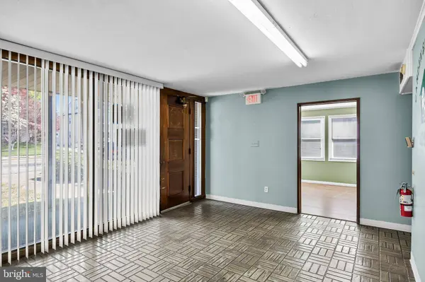 122 HADDON AVE, Collingswood, NJ 08108