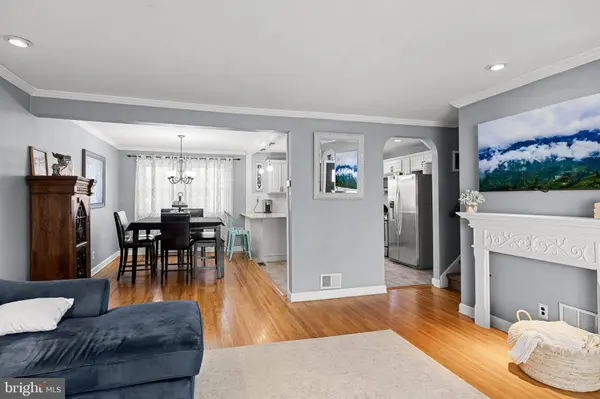 298 LILAC LN, Cinnaminson, NJ 08077