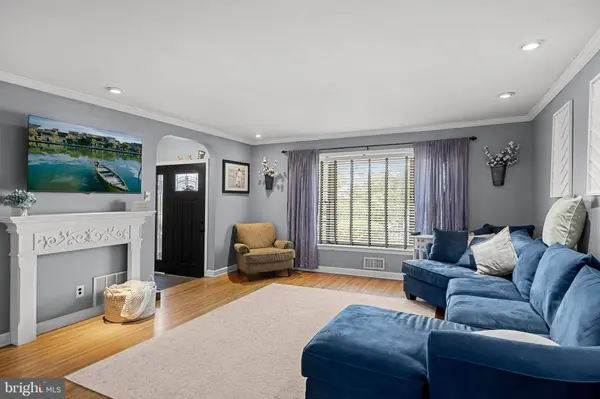 298 LILAC LN, Cinnaminson, NJ 08077