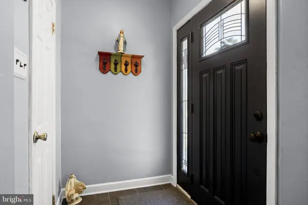 298 LILAC LN, Cinnaminson, NJ 08077