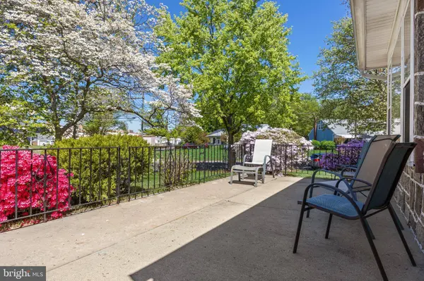 298 LILAC LN, Cinnaminson, NJ 08077