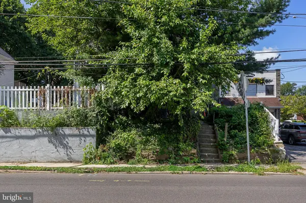 558 E CHURCH RD