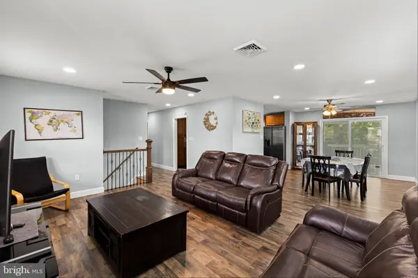 20 MEADOW RD, Pennsville, NJ 08070