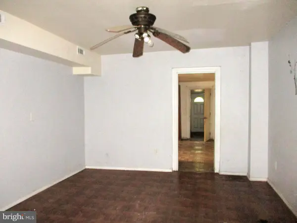 350 PARKER ST, Chester, PA 19013