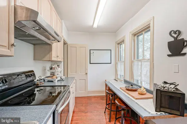 315 CHESTNUT ST, Moorestown, NJ 08057