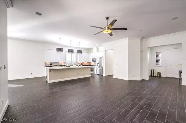 933 Everest Peak AVE, Henderson, NV 89012