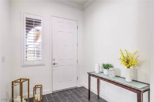 933 Everest Peak AVE, Henderson, NV 89012