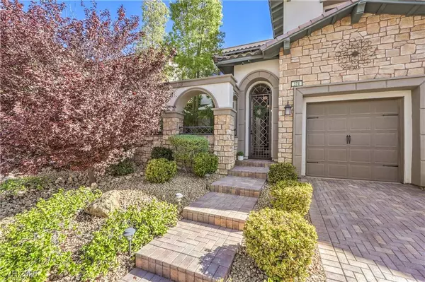 374 Calabria Ridge ST, Las Vegas, NV 89138