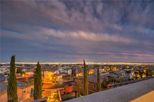 374 Calabria Ridge ST, Las Vegas, NV 89138