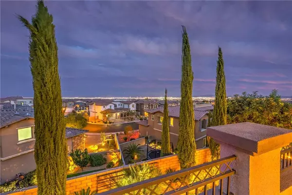 374 Calabria Ridge ST, Las Vegas, NV 89138