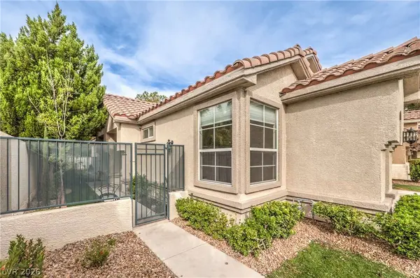 9360 Pitching Wedge DR, Las Vegas, NV 89134
