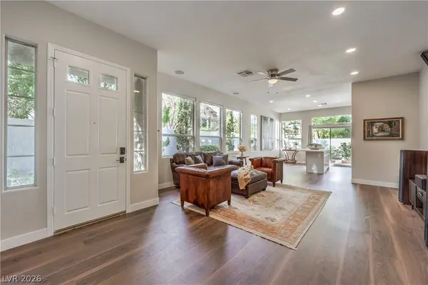 9360 Pitching Wedge DR, Las Vegas, NV 89134