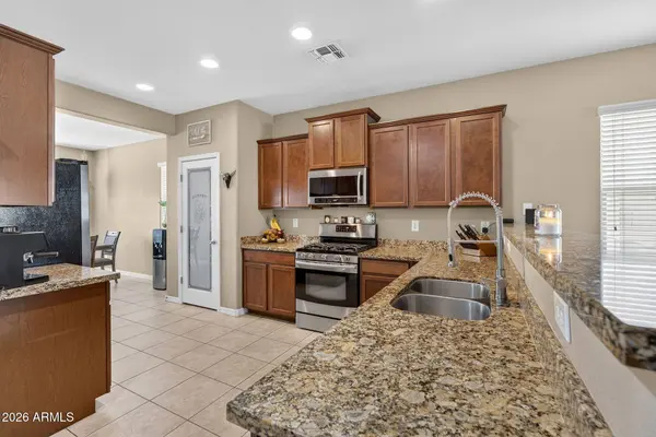 4528 W CRESCENT Road, San Tan Valley, AZ 85144