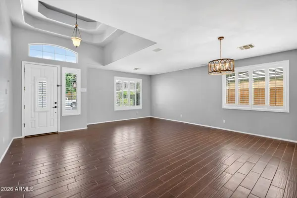 857 E CARLA VISTA Drive, Gilbert, AZ 85295