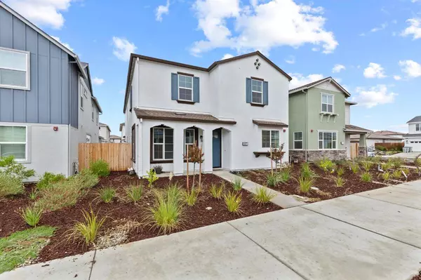 1077 Martin ST, Winters, CA 95694