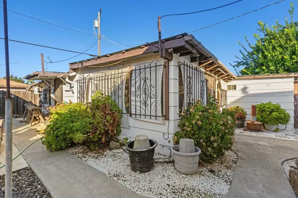 609 1st ST, Arbuckle, CA 95912