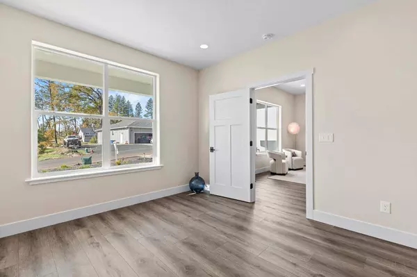 6148 Ripley LN, Paradise, CA 95969