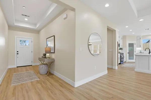 351 Starlight CT, Paradise, CA 95969
