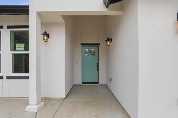 351 Starlight CT, Paradise, CA 95969