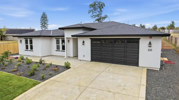 351 Starlight CT, Paradise, CA 95969