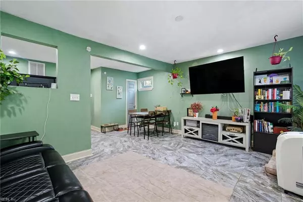 6245 Alexander ST, Norfolk, VA 23513