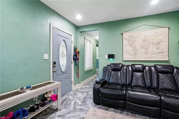 6245 Alexander ST, Norfolk, VA 23513