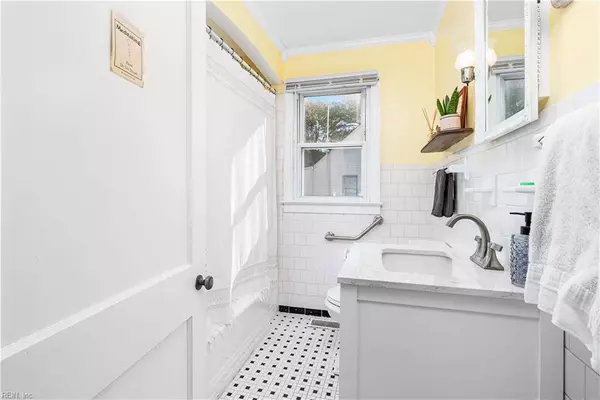 2328 Delwood RD, Chesapeake, VA 23323