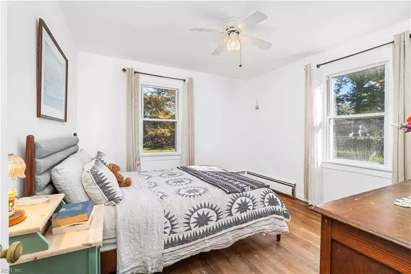 2328 Delwood RD, Chesapeake, VA 23323