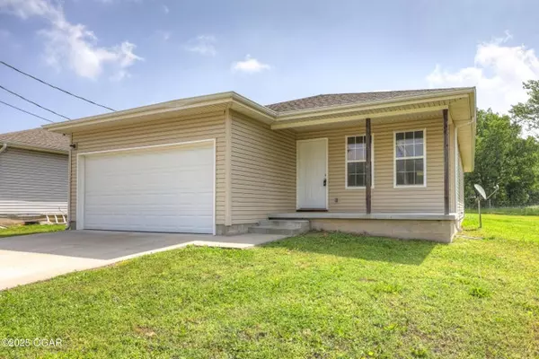 Carterville, MO 64835-1705,611 S Arch St