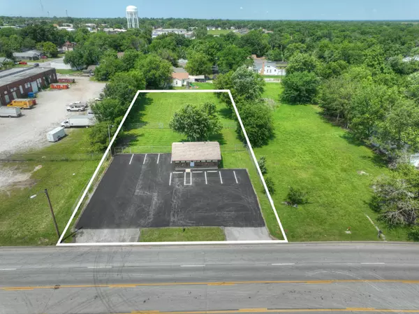 302 S Maiden Ln, Joplin, MO 64801-3038