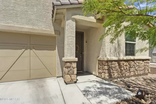 13989 E Golden Oaks Road, Vail, AZ 85641