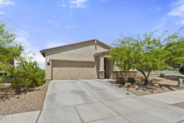 13989 E Golden Oaks Road, Vail, AZ 85641