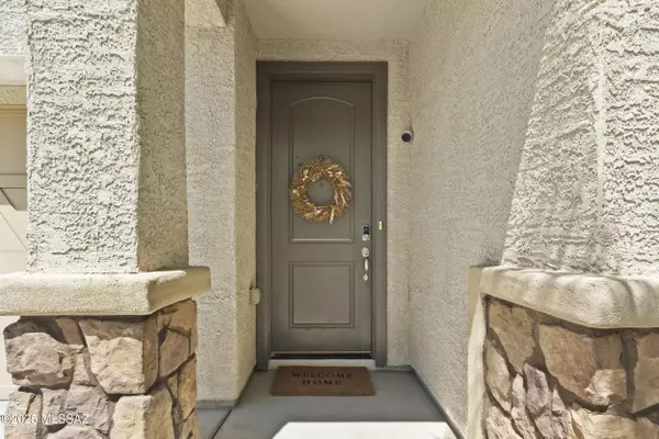 13989 E Golden Oaks Road, Vail, AZ 85641