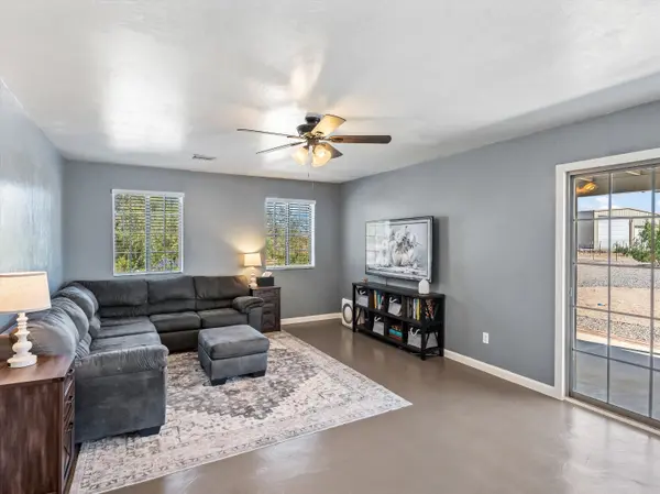 2660 E Darlene Ln, Vail, AZ 85641-9671