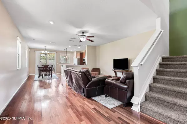 2365 WHITE SANDS DR, Jacksonville, FL 32216