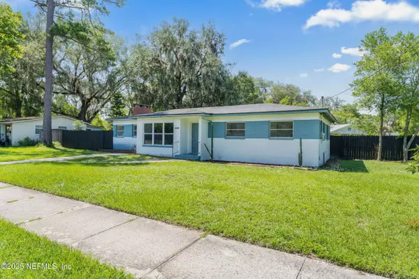 2626 LEONID RD, Jacksonville, FL 32218