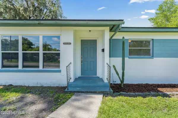 2626 LEONID RD, Jacksonville, FL 32218