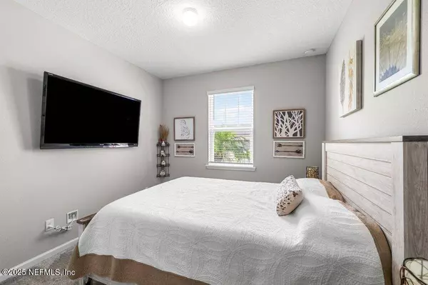 1903 AMBERLY DR, Middleburg, FL 32068