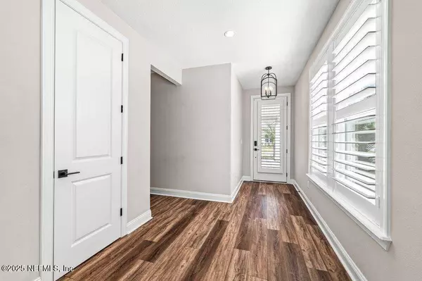 216 COOL SPRINGS AVE, Ponte Vedra, FL 32081